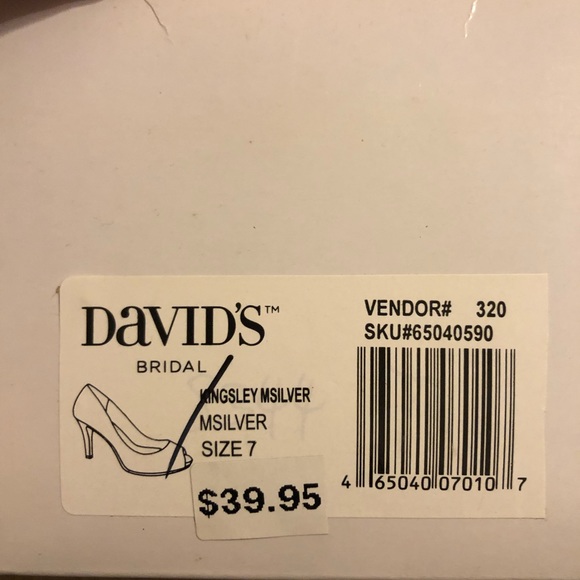NWT Shimmer Peep-Toe Platform Pumps (David’s Bridal, Kingsley) - Picture 2 of 7